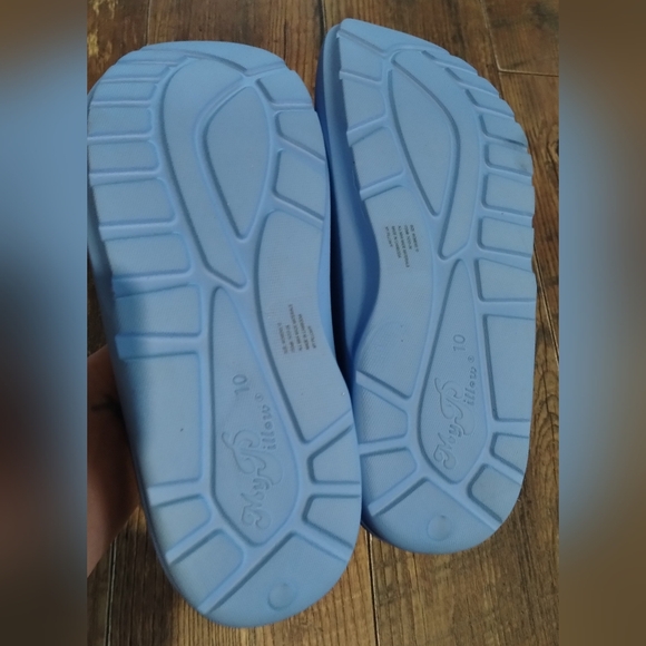 My Pillow women's sandals NEW NO BOX - Picture 3 of 4